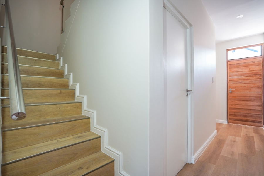 3 Bedroom Property for Sale in Sandown Western Cape